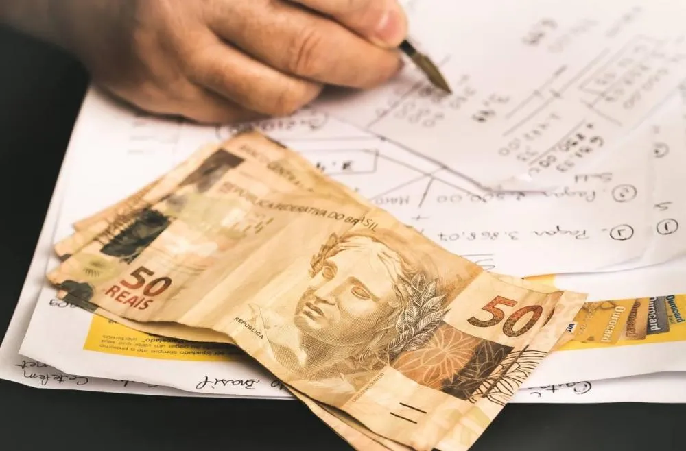 Inflação: Energia elétrica e remédios puxam alta de preços em maio