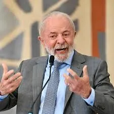 Lula desafia críticas e promete barrar extrema-direita em 2026: “Não permitirei o retorno”