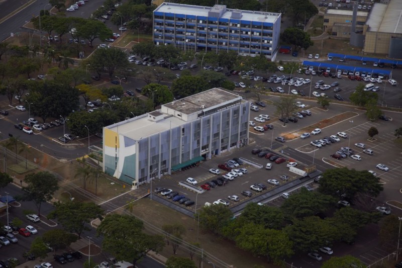 QI 28 do Lago Sul ganhará asfalto e sistema de drenagem