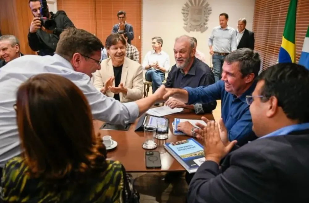 Riedel reúne prefeitos para alinhar projetos da segunda fase do MS Ativo Municipalismo