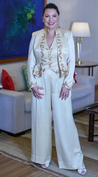 Tia Crey sofre punição por chamar Janja de 