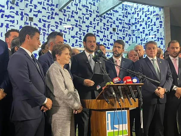 União Brasil e PP preparam desembarque: Governo Lula enfrenta a maior crise de alianças