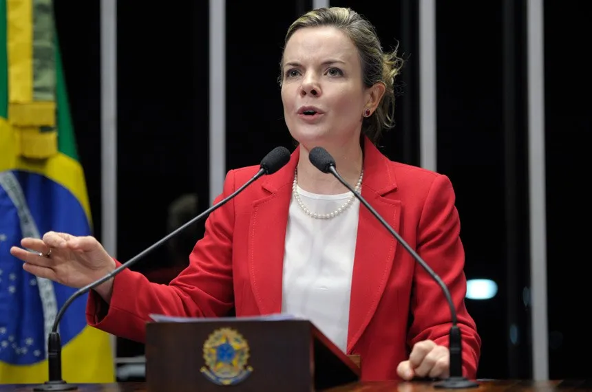 Ministra Gleisi Hoffmann alerta para cortes em emendas caso Congresso rejeite MP do pacote fiscal