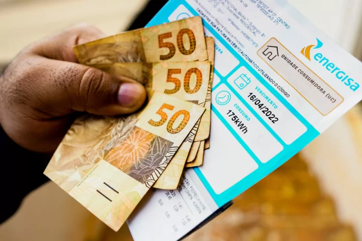 Manobra no Congresso eleva conta de luz: Consumidores enfrentarão aumento de 3,5% nas tarifas