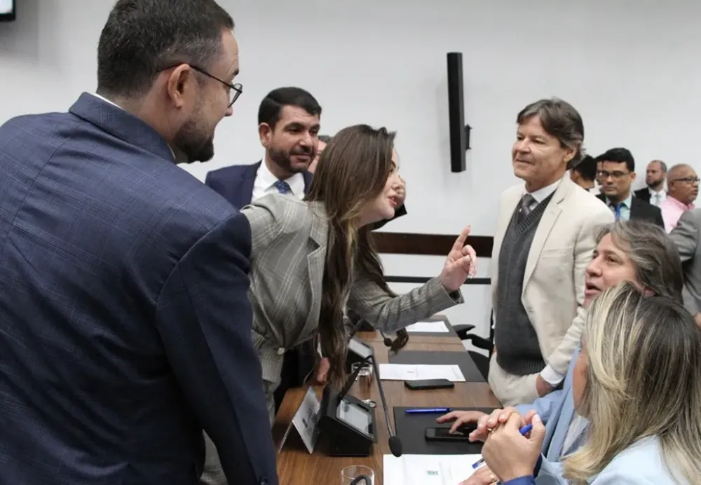 Filiação de Reinaldo Azambuja ao PL pode redefinir forças na Assembleia Legislativa