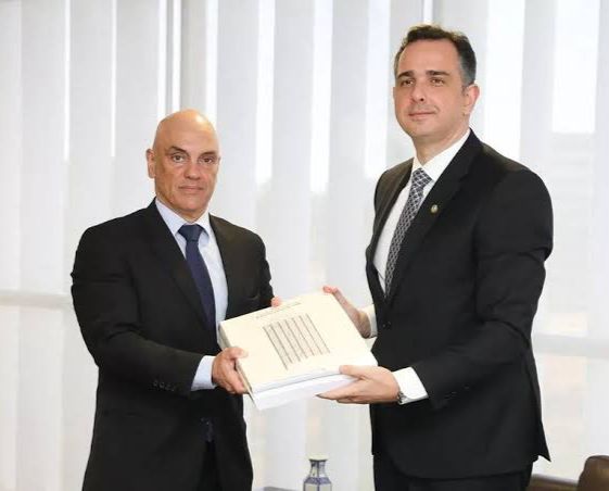 Advogados pedem Impeachment de Moraes por 
