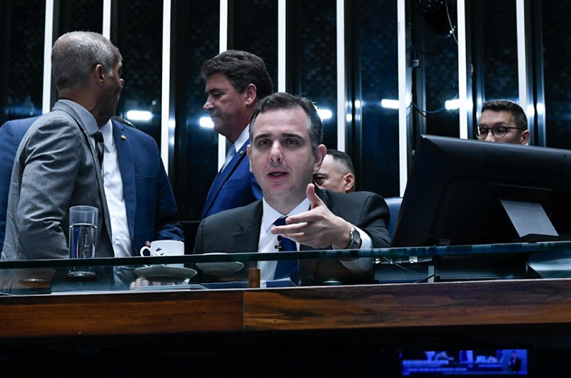 Senadores trabalham para compor comissões permanentes da Casa