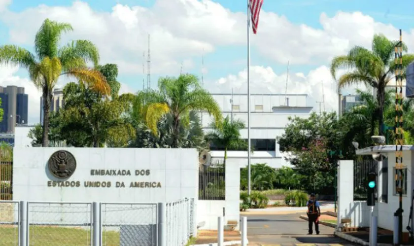 “Vergonhoso e antidemocrático”: Embaixada dos EUA se alinha a Trump e sai em defesa de Bolsonaro