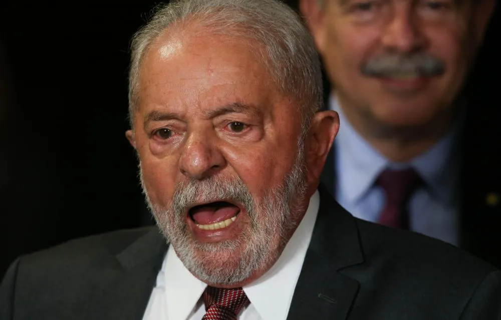 Pressionado pelo tarifaço de Trump, Lula arma ofensiva em três frentes para conter desgaste