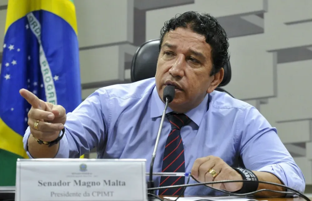 “Brasil se tornou uma vergonha mundial”, diz Magno Malta após carta explosiva de Trump a Lula