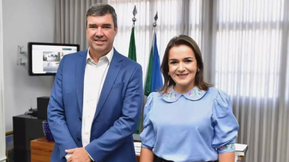 Prefeita e governador se reúnem para alinhar projetos enquanto Legislativo entra em recesso com pautas polêmicas