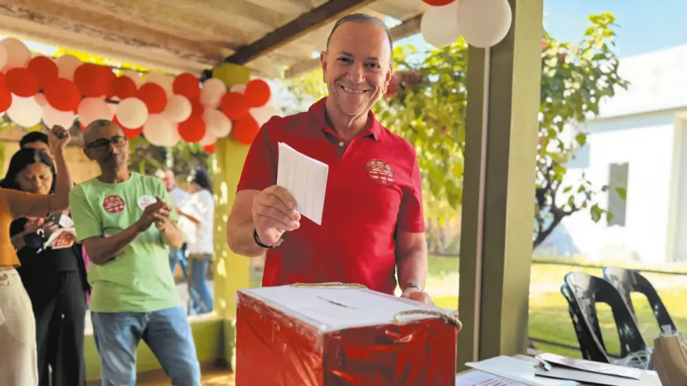 Edinho Silva assume comando do PT com missão de reeleger Lula e preparar partido para era pós-Lula