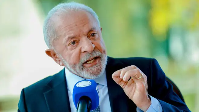 Lula reage com força ao tarifaço de Trump: “Soberania brasileira não se negocia”