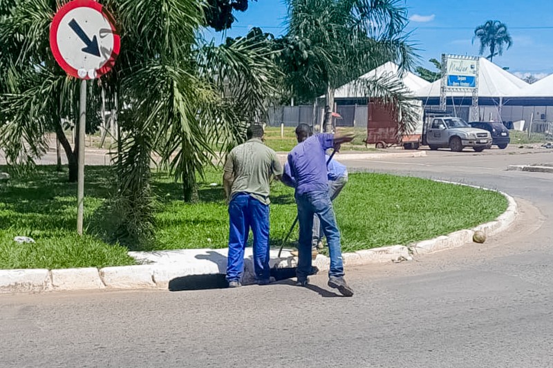Mais de 30 bocas de lobo limpas e reformadas na Estrutural