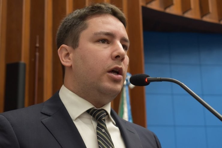 Deputado João Henrique reapresenta PL que proíbe corte de energia elétrica/água