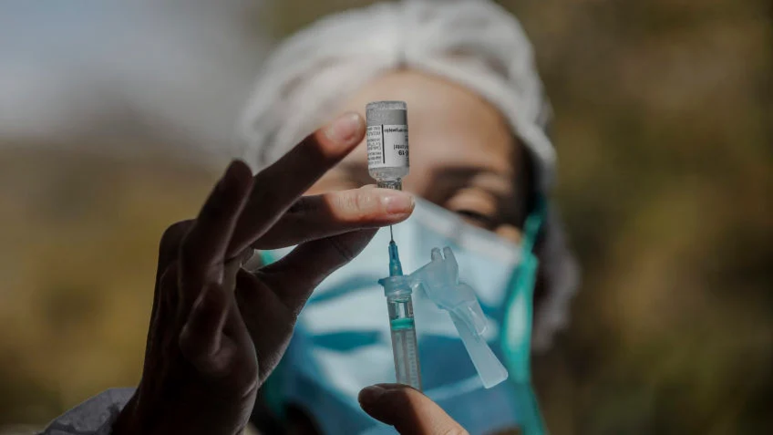 Vacinas salvam corações: nova diretriz europeia revela que imunização pode reduzir em até 60% o risco de infartos e derrames