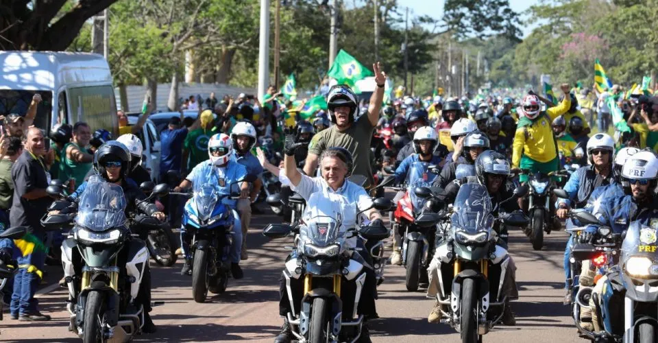 Motociata liderada por Capitão Contar cobra reação do Senado e liberdade para Bolsonaro