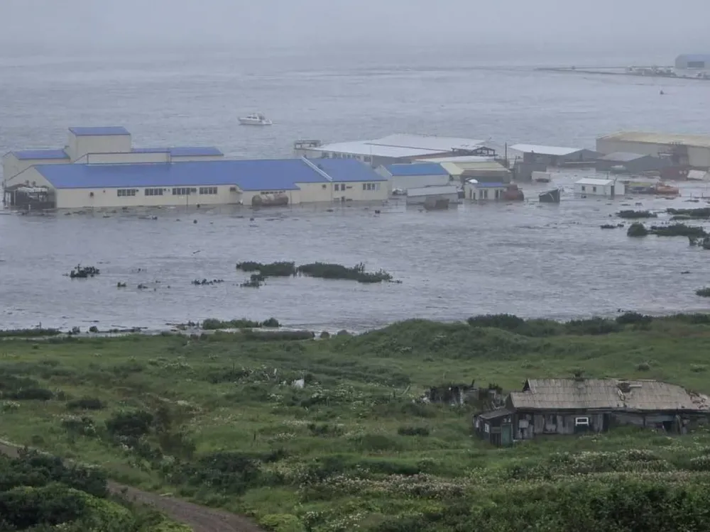 Terremoto de magnitude 8,8 atinge a Rússia e gera alerta global de tsunami