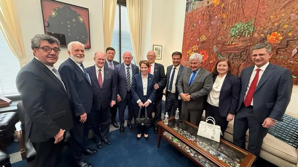 Brasil na mira dos EUA: senadores alertam para “crise pior” em até 90 dias