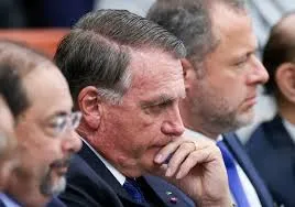 “Tiranos com toga”: oposição denuncia prisão domiciliar de Bolsonaro como vingança política