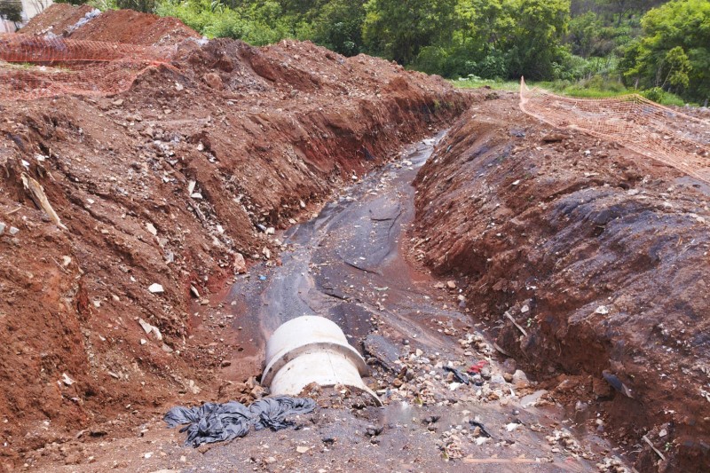Dissipador da bacia de retenção do túnel começa a ser construído