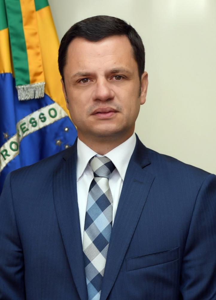 Alexandre de Moraes pede parecer da PGR sobre liberdade de Torres