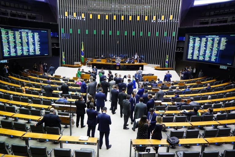 Câmara reúne-se nesta quarta para votar acordos internacionais