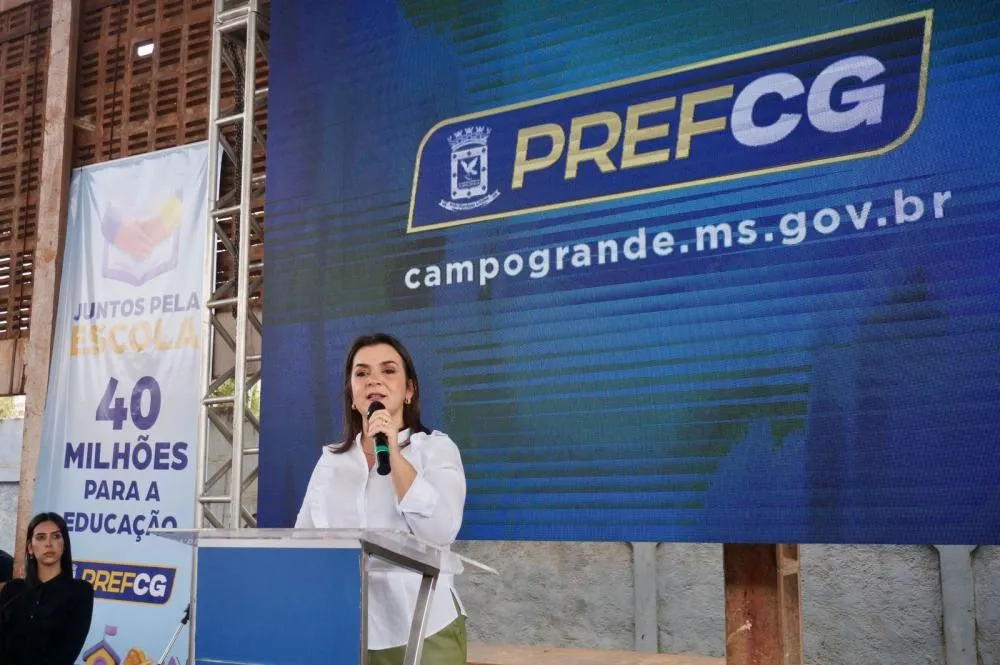 Prefeita entrega obras e anuncia novos investimentos na região do Prosa