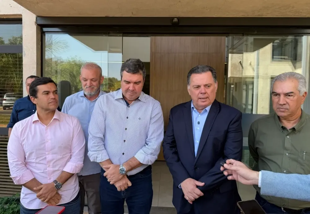 PSDB de MS enfrenta risco de debandada e luta para segurar deputados