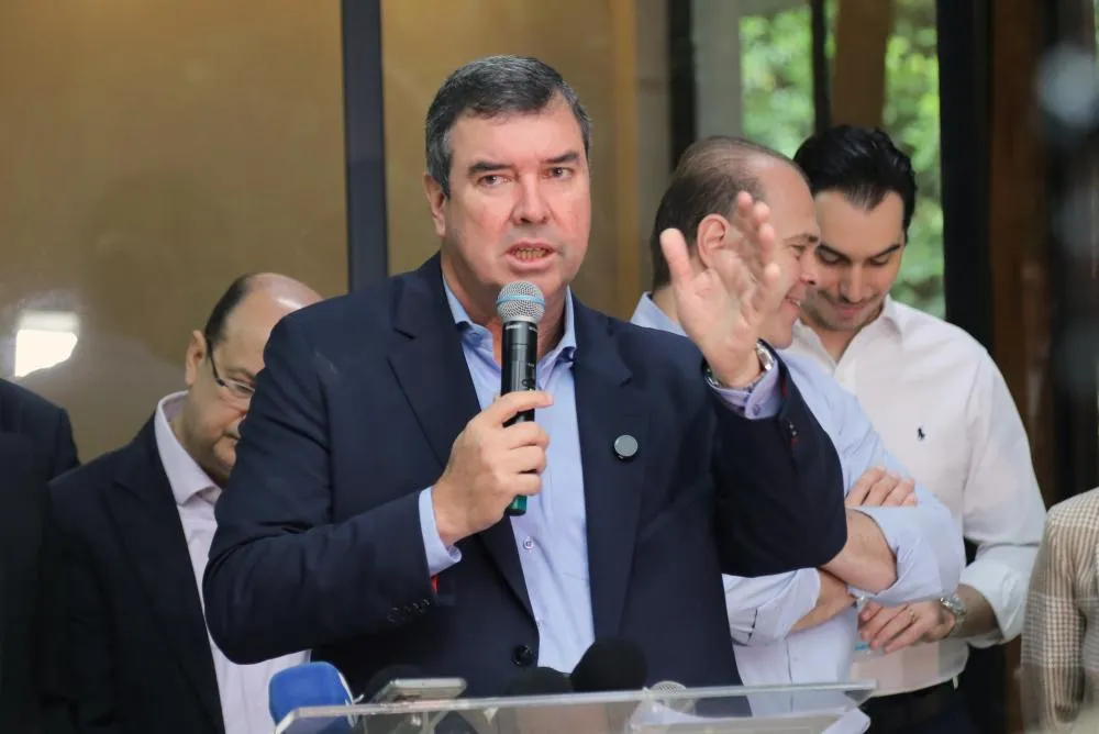 Governador Eduardo Riedel cumpre agendas em Campo Grande e Bonito nesta sexta-feira
