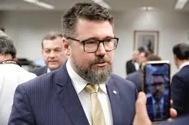 Marcos Pollon apresenta defesa à Corregedoria após ocupação da Câmara e críticas a Hugo Motta