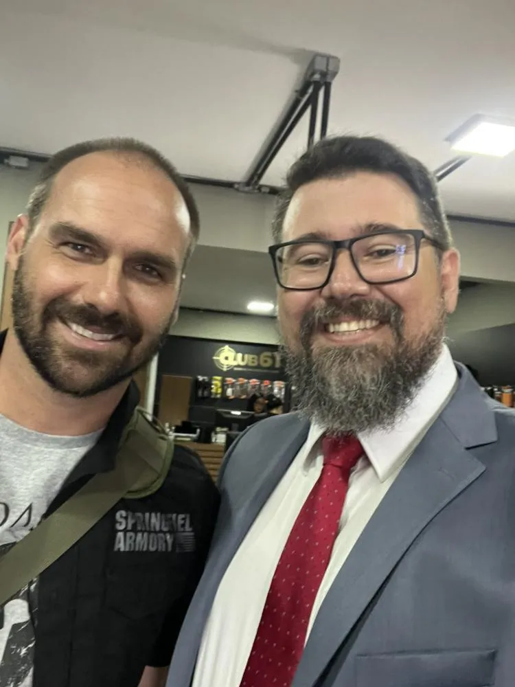 PL em turbulência: Marcos Pollon surge como possível substituto de Eduardo Bolsonaro em SP