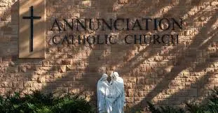 Silêncio da Mídia: Crianças católicas mortas e o crime de ódio contra cristãos que ninguém vê