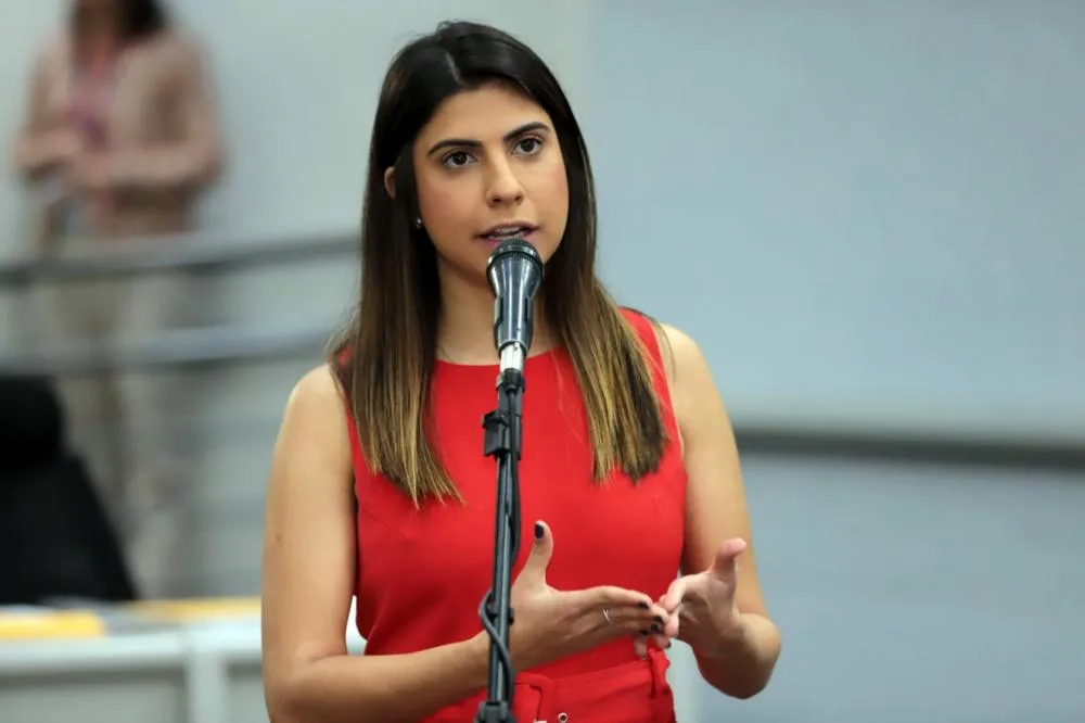 Camila Jara rebate acusações e denuncia campanha de ódio orquestrada por opositores