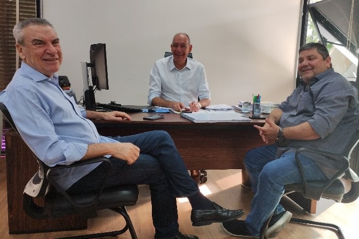 Paulo Corrêa discute implantação do minianel e situação das águas de Bonito