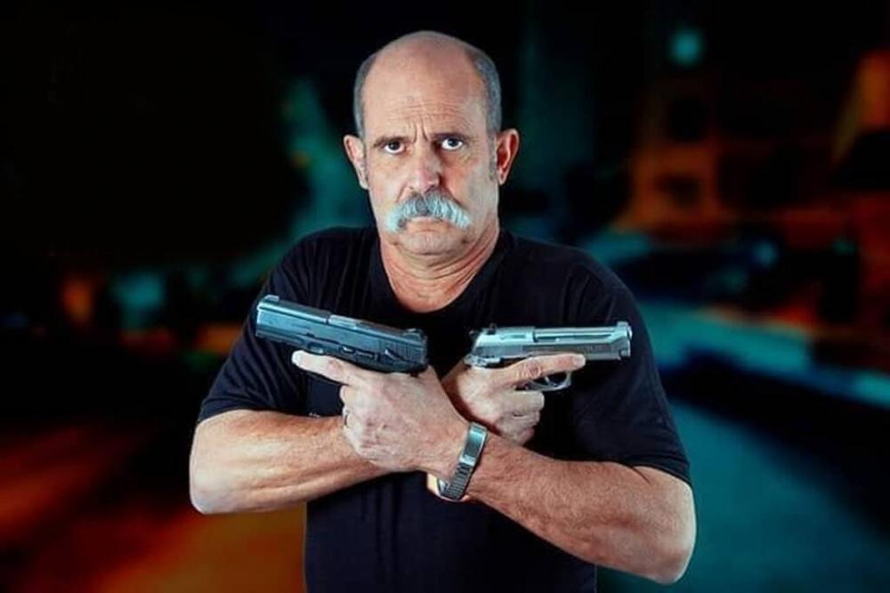 Sargento Fahur desafia Flávio Dino em discurso na Câmara