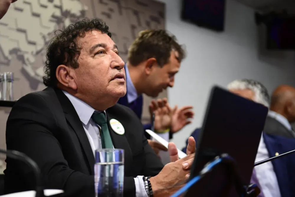 Magno Malta propõe criação do “Dia Nacional da Vergonha” para reflexão sobre democracia