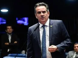 Ciro Nogueira afirma que Bolsonaro só deve indicar candidato em 2026 e aponta Tarcísio como favorito da direita