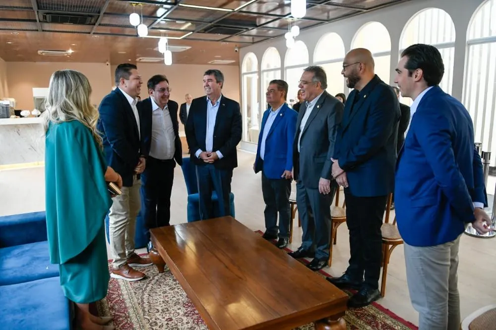 Riedel celebra integração e geração de empregos na fronteira com inauguração do Shopping Dubai