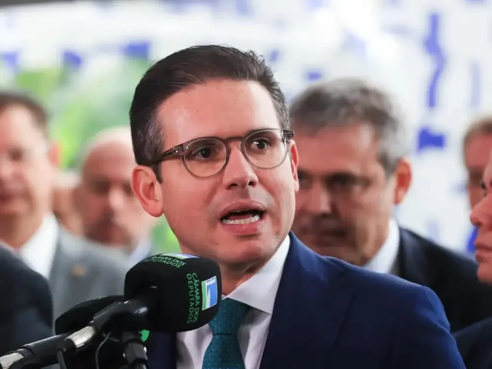 Hugo Motta trava PL da Anistia e frustra pressão do Centrão em meio a julgamento de Bolsonaro