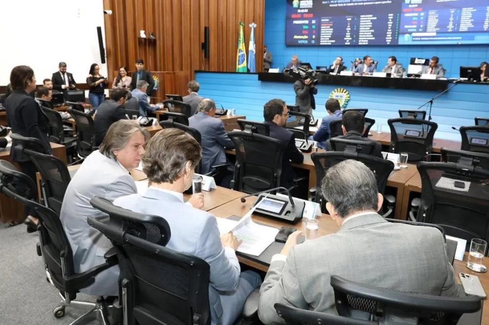 Deputados de MS votam projetos polêmicos que vão de entregas com hora marcada a regras duras para entidades sociais