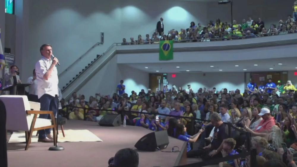 Bolsonaro confirma que pretende voltar ao Brasil nas “próximas semanas”