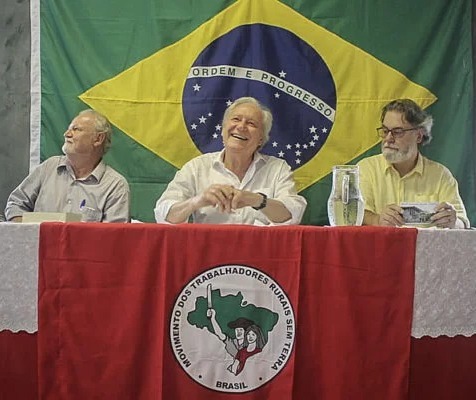 Ricardo Lewandowski discursa em evento do MST