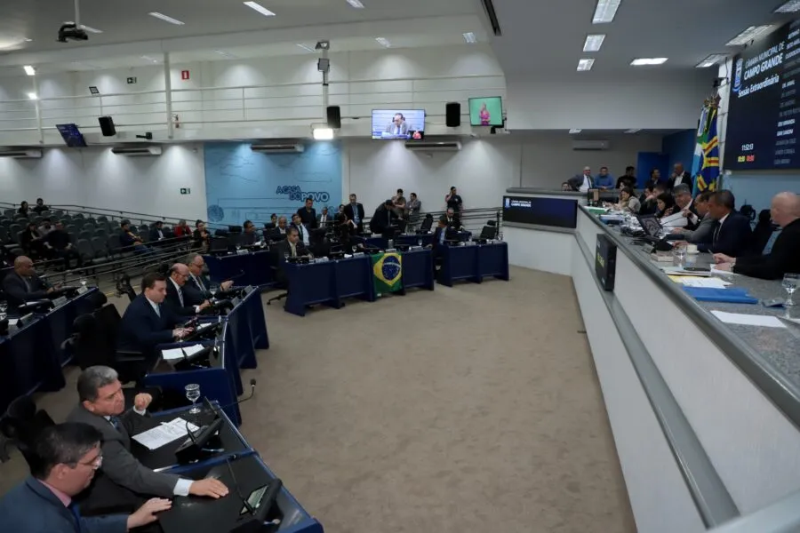 Câmara vota instalação de bebedouros em praças e criação do “Voluntários da Saúde” em Campo Grande