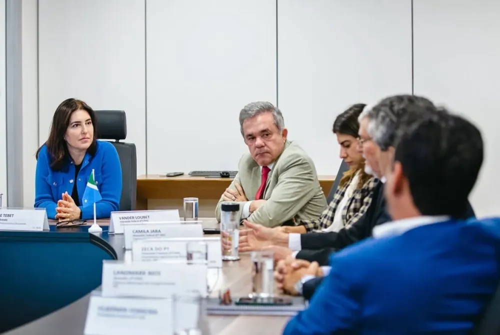 PT mantém foco em Vander Loubet para Senado em MS mesmo com Simone Tebet no radar