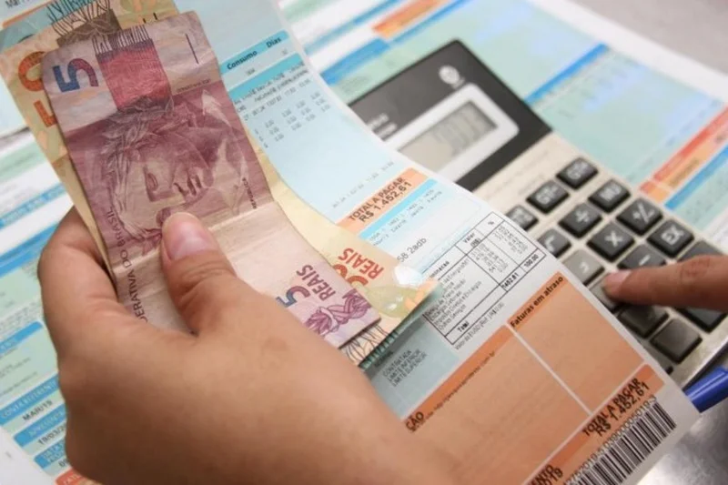 Câmara aprova gratuidade de luz para 17,1 milhões de famílias