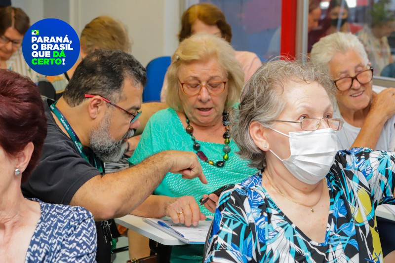 Política de inclusão digital do Paraná já atendeu 15 mil idosos e se torna referência no País