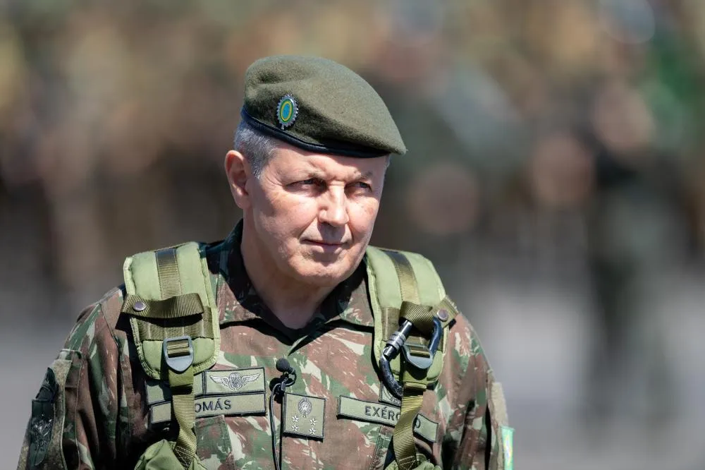 EUA ameaçam revogar visto de comandante do Exército e acirram tensão com governo Lula