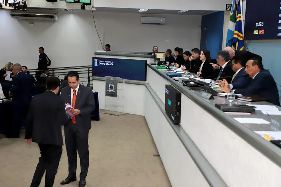 Câmara dá alívio a inadimplentes da EMHA, mas barra transparência e mobilidade em Campo Grande