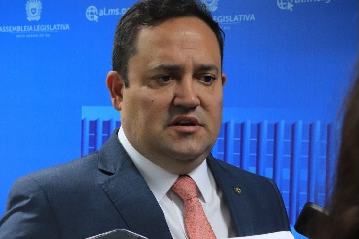 De olho na população, Marcio Fernandes pede asfalto e cascalho para bairros da Capital